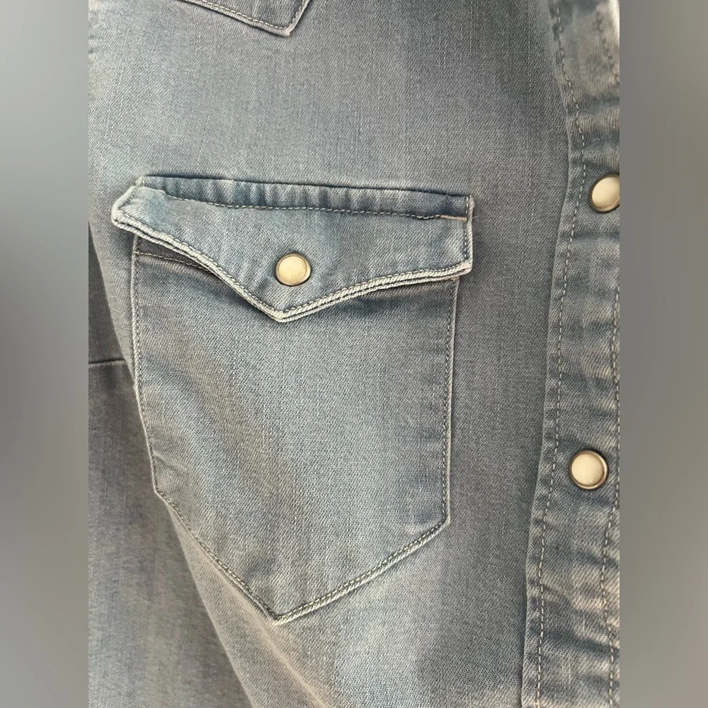 Levi’s essential western denim tailored fit shirt size M - Picture 7 of 12